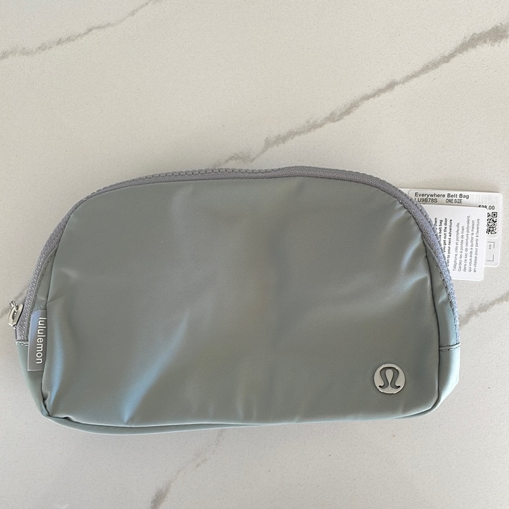 Luluelemon Everywhere Belt Bag